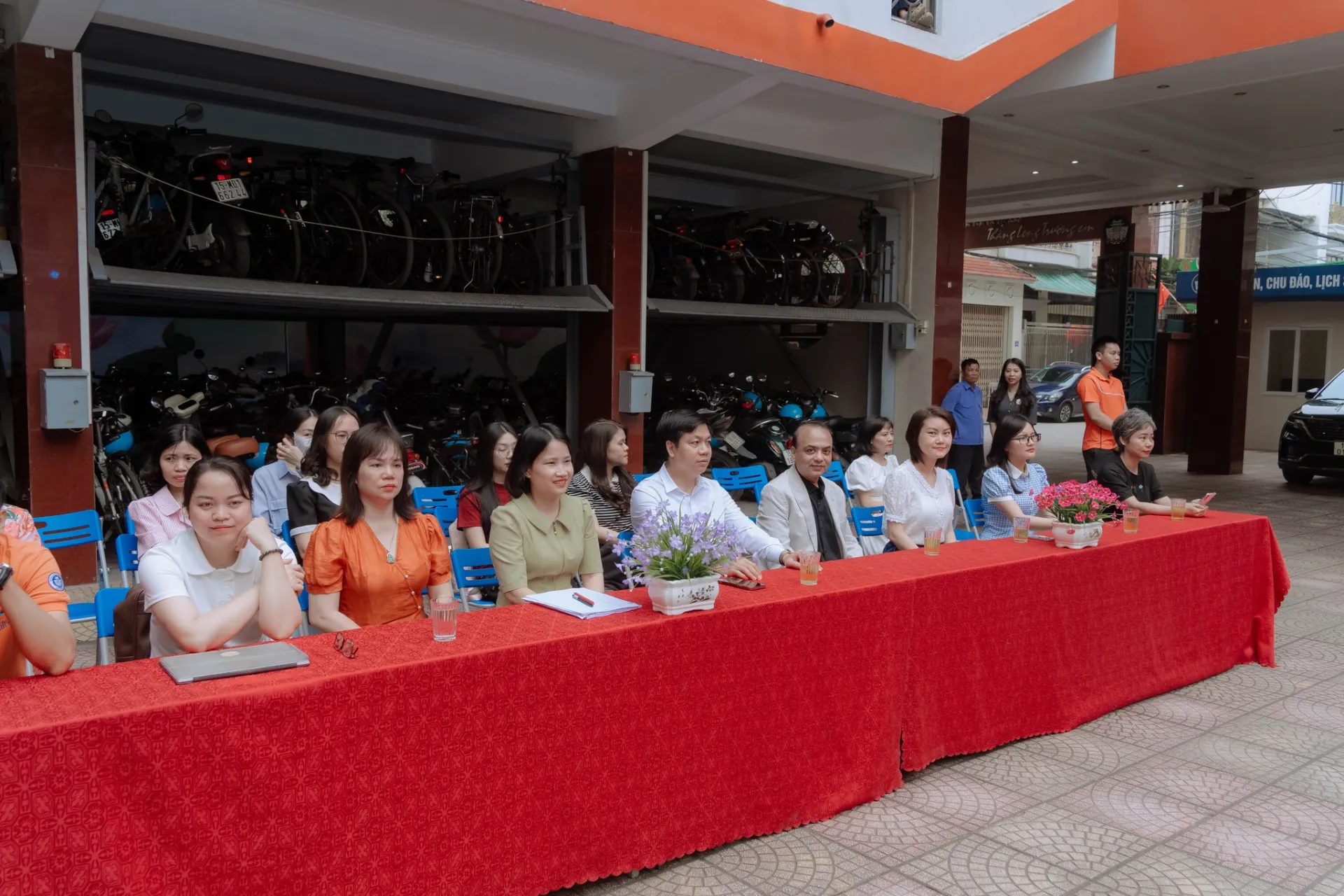 Nhấn vào ảnh để phóng to 1 2